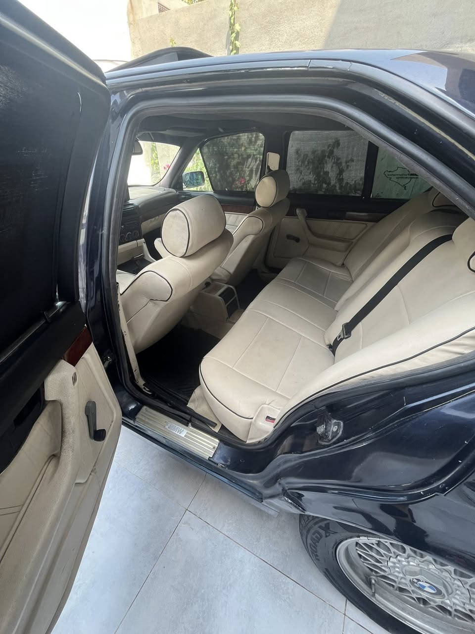 BMW
للبيع موديل 95 كير محرك 525كبس شرط من يشتغل ماتسمع صوته سياره فول سلايت تحكم ستير شاشه كشنات جلد دعاميه mويل m عالي  زنون درجه اوله absشغال تبريد ويا سويج شرط ثلج سنويه جديد رقم جديد بسمي شرط تحويل وكاله تخم وياله لوك شادله تايرات نضاف سياره مناقصه شي سعر 80 سياره نضيفه تسوا اكثر وخادم للطيبين *********** مكان كركوك
