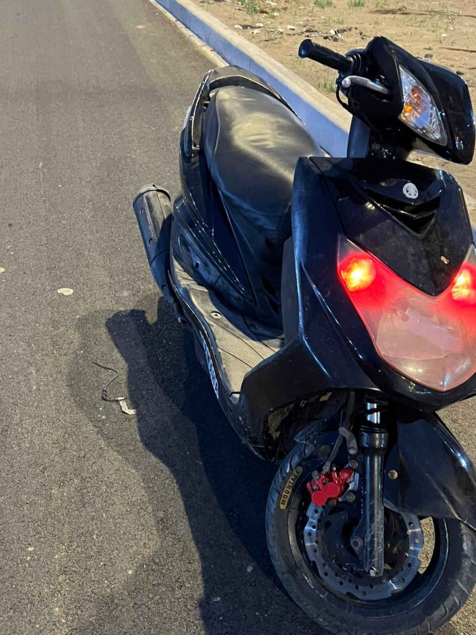 السلام عليكم سكنس فحل نوزل خطين الدراجه مثل ما موضحه بل صور نضافته الدراجه بيه نواعم سعر ٦٠٠ و بيه مجال رقمي *********** و متواجد خاص
