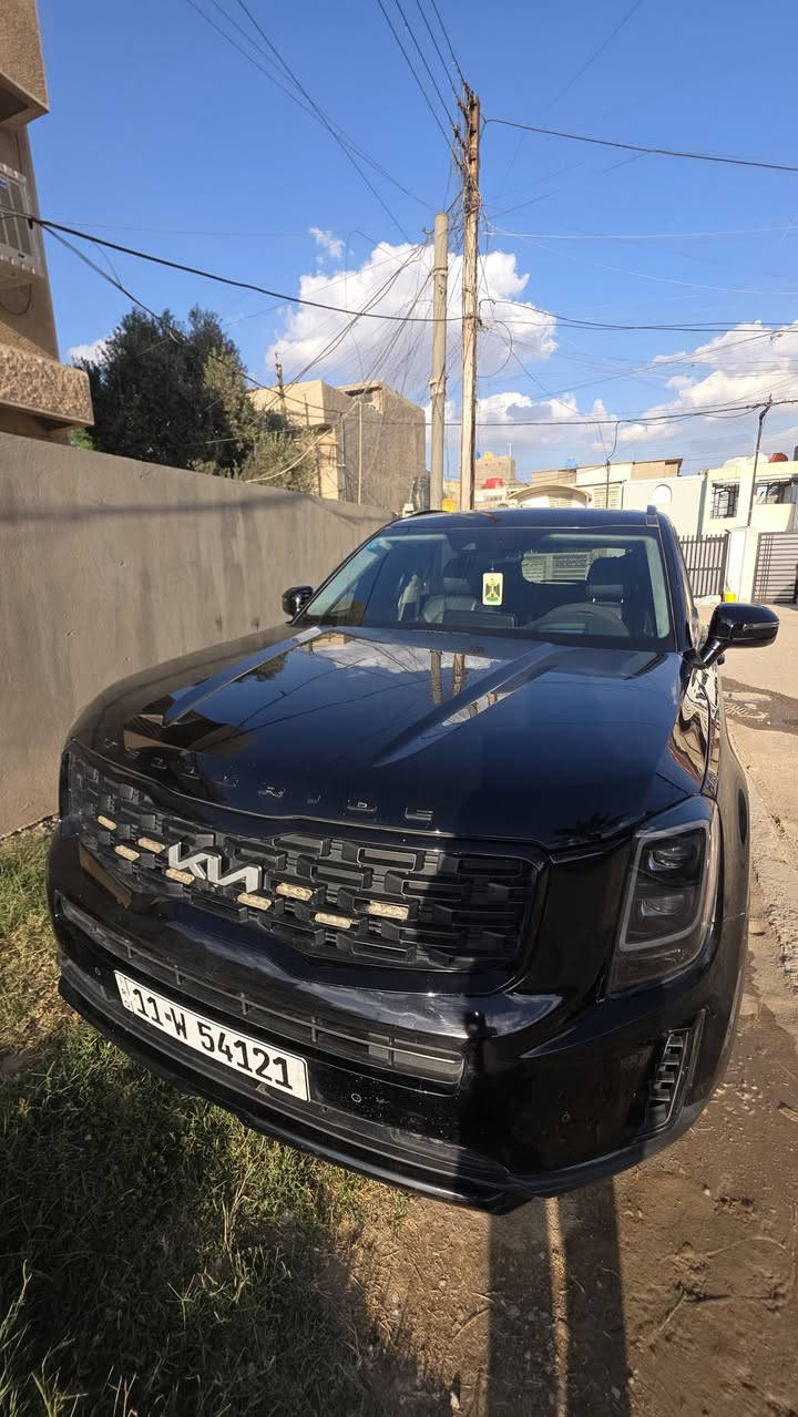 السلام عليكم
تلورايد موديل 2022 الرقم بغداد انگليزي
اللون اسود ملكي 

اعله فئه ب التولورايد برستيج 

حادثها جداً بسيط جنطه بس ب امريكا .. + بارد يم جهه السايق .. و راجع بلاد درجه اولى 

السياره ماشية 90الف km 

الموصفات:

-فول تحكم ستيرن.

-بصمه باب + بصمة تشغيل 
- تشغيل عن بعد 
- سقف شامو بالكامل 
- دشبول جلد بالكامل 
-هاند بريك دكمه.

-رادار امامي +رادار خلفي 

-كامرات عدد 5 امامي وخلفي وعمودي ومحيطي. و بالمراية الجانبية

-حساسات امامي وخلفي وجانبي

-شاشه كبيره وتحكمات كامله 

-كشنات تدفئه وتبريد 

-محرك 6سلندر 3800

-تبريد بيانو 4 قطع تبريد يستشعر لاتصال ويقلل الضوضاء

-4منافذ USP

-شاحن لاسلكي لأجهزة لايفون ولاجهزه لاسلكيه

-جنطه اوتو٣ وضعيات فتح 
* 5 وضعيات قيادة  .. اقتصادي + عادي + رياضي + رملي + ثلجي

* ناقل حركة أوتوماتيكي 8 سرعات

* ويل كب  20 إنج

* مصابيح LED أمامية وخلفية كاملة

* إشارات LED نهارية

* باب خلفي كهربائي ذكي

* فتحة سقف مزدوجة (Dual Sunroof)

* مقاعد جلد فاخرة

* مقعد السائق كهربائي مع ذاكرة

* تبريد وتدفئة للمقاعد الأمامية

* تدفئة و تبريد لمقاعد الصف الثاني

* عجلة قيادة مدفأة

* 7 مقاعد (Captain Chairs )
* مقاعد الخلفيه سياحي .. منفصل
* إنارة داخلية محيطية متعددة اللوان 
* إنارة بالشباك الخارجي فيدرالية  .. تحكم داخلي 
* بردات اصلية  .. + بردات متحركة 

* شاشة 10.25 إنج

* Apple CarPlay و Android Auto

* شاحن لاسلكي

* نظام صوتي فاخر من Harman Kardon بـ 10 سماعات

* كاميرا 360 درجة

* شاشة عرض على الزجاج الأمامي (DATA SHOW )
*
* مثبت سرعة ذكي راداري سياقة شبه ذاتية

* المحافظة على المسار

* مراقبة النقطة العمياء

* فرملة طوارئ أوتوماتيكية اوتو هولد 

* تنبيه حركة المرور الخلفية

* مساعد القيادة على الطرق السريعة (Highway Driving Assist)

* حساسات أمامية وخلفية 

 و بعد بيها مواصفات  .. السيارة جاهزة من كل للنواحي .. و بالخير على اللي ياخذها .. السيارة ب اسمي 
. التحويل ب اي يوم يعجبك  .. للاستفسار الاتصال او المراسلة عبر الواتس اب  *********** محمد الخياط
