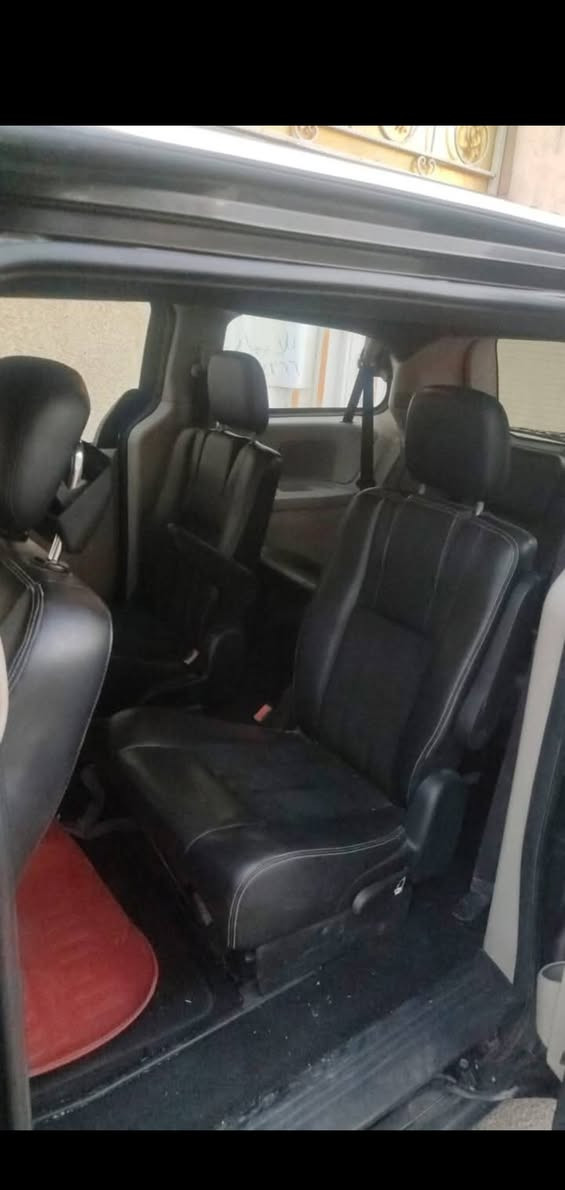 من رخصت الادمن المحترم
دوج كرفان موديل 2017
رقم اربيل موصفات SXT بيبان كهرباء جنطة كهرباء كشنات بلع وجلد كهربائيات كاملة مابيهة اي نقص
سيارة حادثهة مرفق بل صور سيارة جاهزة مال جناي ومتعوب عليهة 
السعر 155 ومجال بسيط 
الرقم ***********
الشراي يتصل ماجاوب فيس 
بيع فقط ٠٠٠ مكانهة نجف
