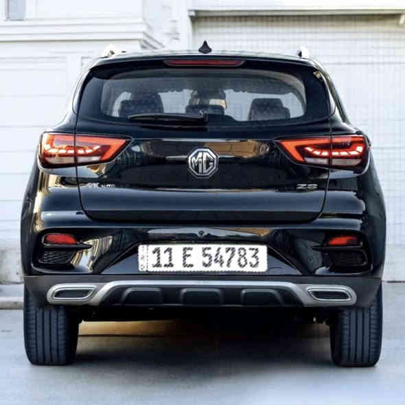 خليجية MG ZS 2023
مكفولة كفالة عامة
رقم بغداد بأسمي شخصيآ
ماشيه 9 km فقط
فوول مواصفات عدا الفتحة
بصمه تشغيل
بصمه ابواب
سايد بريك بصمه
اوتو هولد
لد نهاري + تحكم عدسات لايت
بك لايت لد
شاشه كبيره
كامرة خلفية 
حساسات خلفية 
قطعتين تبريد
اشاير مري
نظام ABS
كروز سرعه 
فول تحكم ستيرن 
شاشه اعطال
نظام صعود ونزول منحدرات
ابل كار بلي اندرويد اوتو

⚠️ ملاحظة ⚠️  السياره وارد خليجي تختلف عن الوارد صيني من ناحيه المواصفات والمحرك و التبريد
 بعدها على وضع الشركه مكفوله كفاله عامه

السعر 132
اتصال فقط ***********
مكاني بغداد
