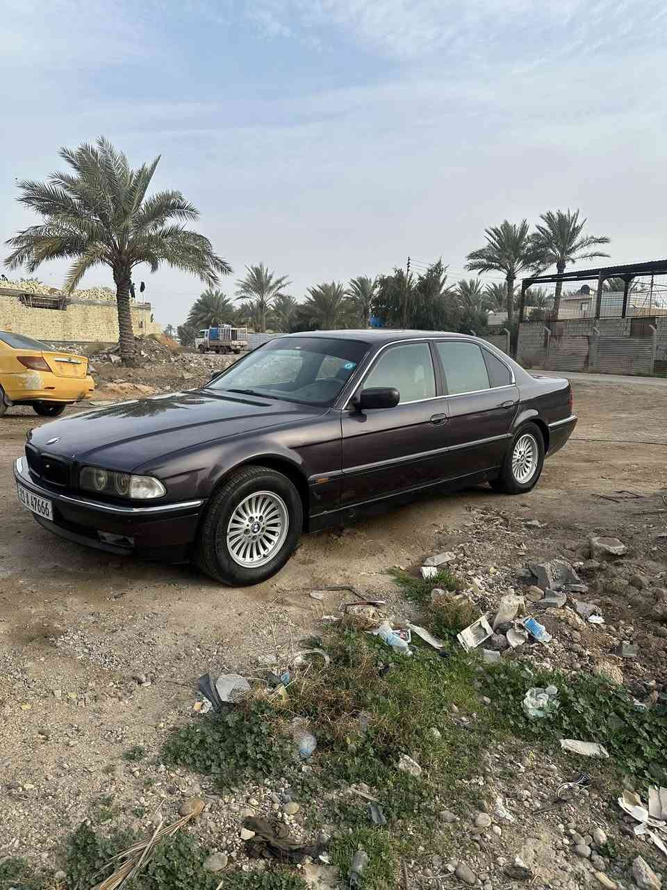 السلام عليكم
كاسحة للبيع 
موديل١٩٩٥
مكينة وكير 8 أربعين بيهة خيط تبخير 
كير تمساح 
داخلهة مو نضيف 
رقم بغداد شرط التحويل هزة جديدة 
تخم تاير جديد 
صدر امامي خلفي نضيف 
النضافة واضحة بل صور 
مكاني بغداد بيع أو مرارس 
السعر ٥٨
***********علي
