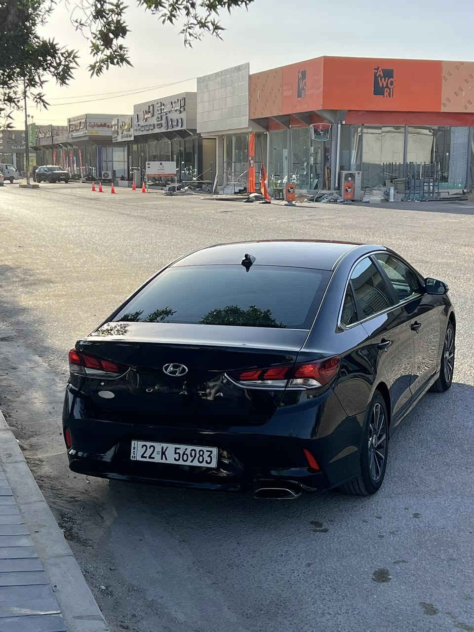 للبيع سيارة: هونداي  سوناتا   
•الضرر: جاملغ وبنيد ( بدون دواخل )
•الرقم: اربيل
•الايرباكات: بدون ايرباك

•المواصفات :
▪️السيارة: هونداي 
▪️الموديل: 2018
▪️المحرك: 2.4 لتر 
▪️العداد: 90 الف مايل
▪️حجم الويل: ويل كب حجم 18 آنش مع طقم تايرات بحاله ممتازه
▪️لايتات زينون مع حاجب LED  مع كشافات دعامية زينون
▪️بصمات عدد 2 للأبواب مع بصمة تشغيل وتشغيل عن بعد
▪️حساس خلفي
▪️كامرة خلفية دوارة اصل مع الستيرن
▪️شاشة الدشبول حجم كبير للتحكم بايعازات السيارة
▪️گير شفتر بالستيرن للتحكم بالگير العادي
▪️غرفة السيارة مخمل اسود اصل
▪️قطعتين تبريد امامي وخلفي
▪️تدفئة  لكشنات المقدمة
▪️سستم صوت
▪️تحكم ستيرن جهتين بلوتوث وحاكية وكروس سرعة وتحكم صوت 
▪️نظام ABS مانع انزلاق
▪️السيارة جديدة وبوضع الشركة.

السعر المطلوب : 135 ورقه ( مع المجال البسيط )
 
الاتصال على: ***********
