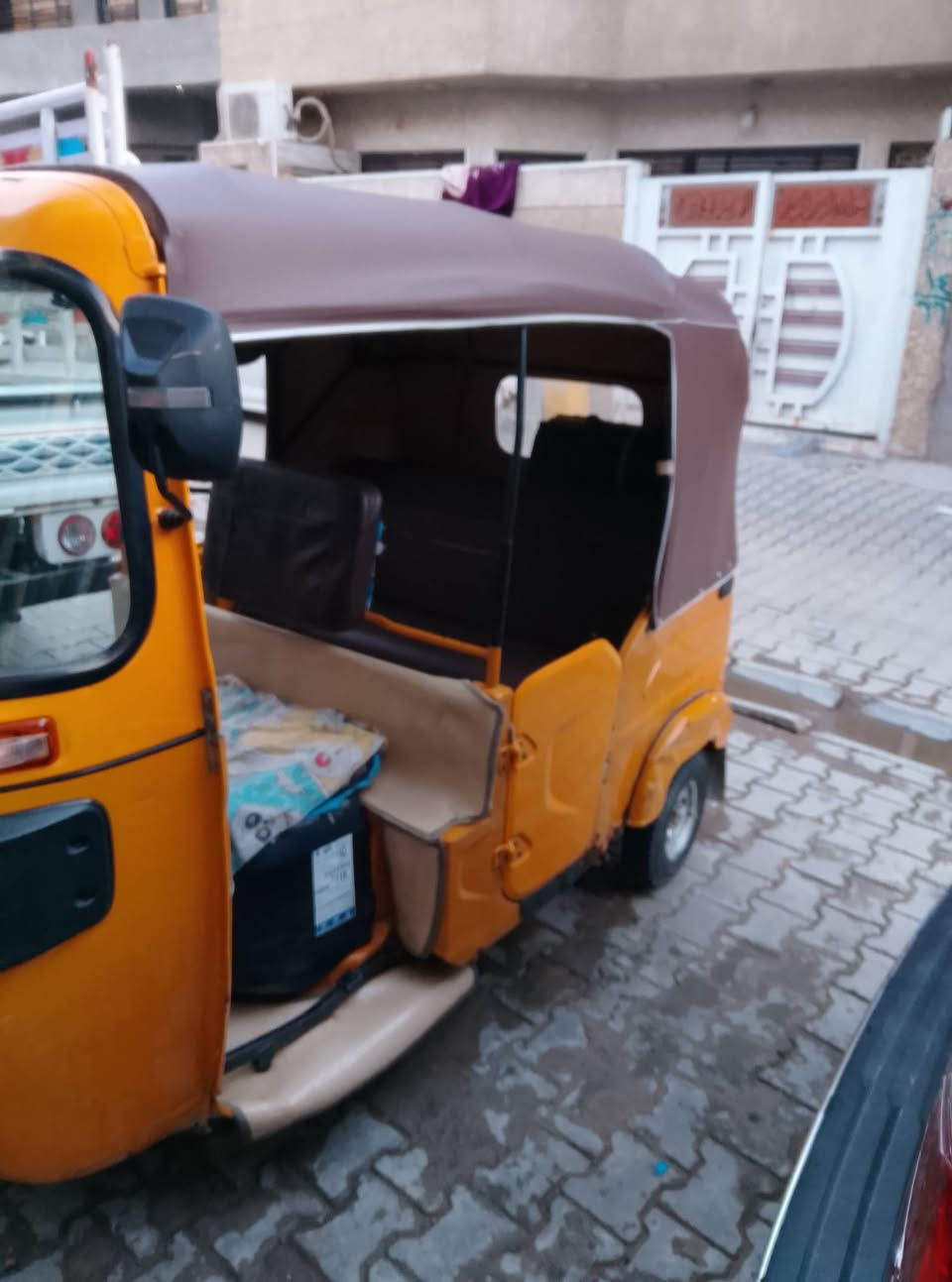 سلام عليكم تكتك للبيع 21  لوحه وسنويه ب6/500   مكاني بغداد بلديات
***********
