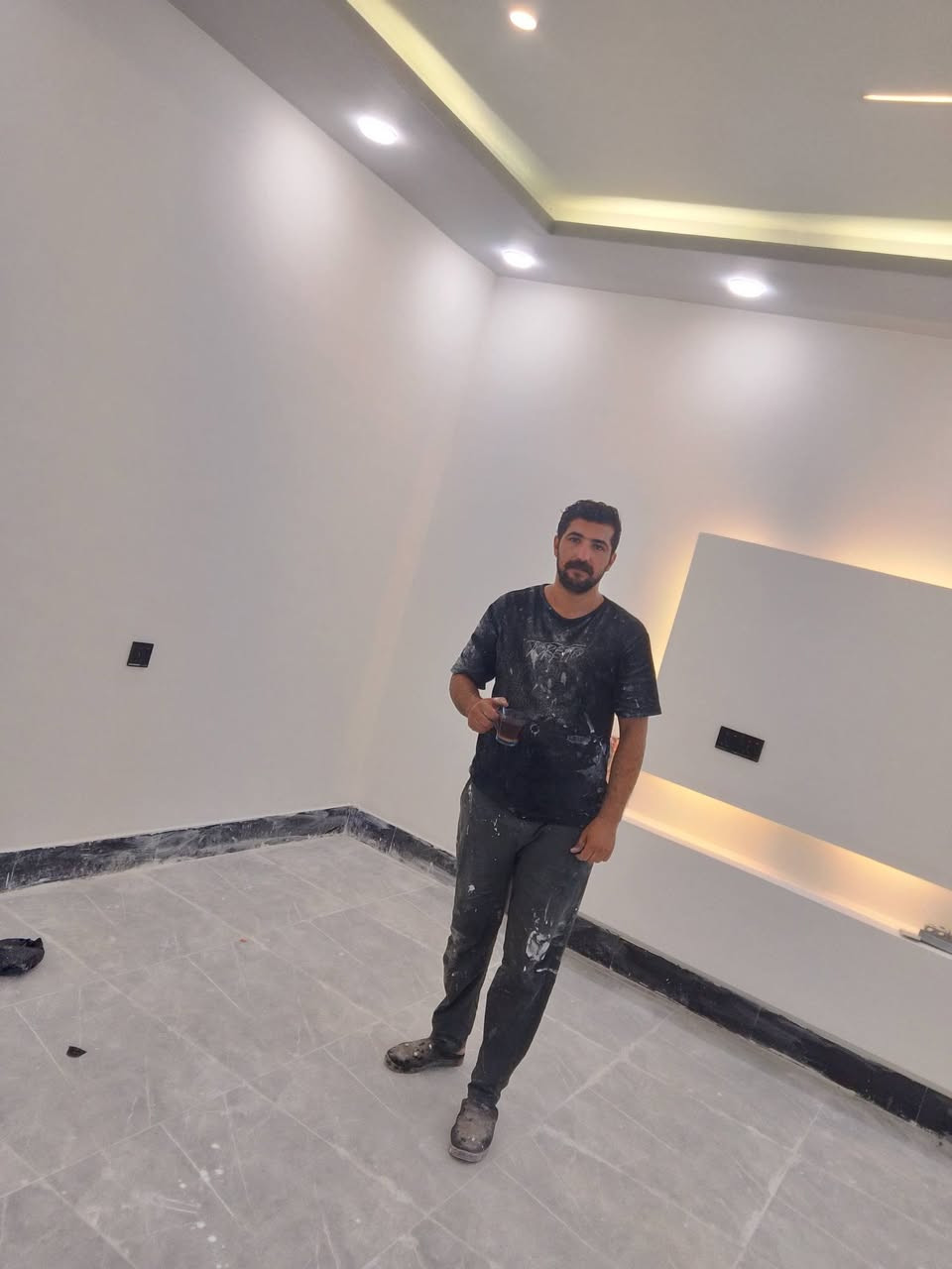 السلام عليكم✋ اعمالنا
من اجمل الديكورات ♦️💢
والأصباغ  الداخلي 🎪⛩️
  يليق في بيتك 🏠
انواع 
لجمس بورد 🏘
اصباغ جوتن🎨🖼️
البلاستيكي🎨🛑
البنتلايت بأنواعه🎨🌀
وسقوف فلين 🌃
ولوحات زجاجيه 🌌
والسحبات⚱️
وجميع الديكورات💠🎑 
كادر  متخصص⛑️🥋للتواصل بالخاص او الاتصال على 
رقم الهاتف واتساب/***********

