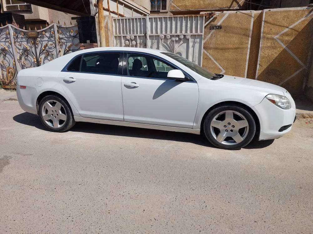 السلام عليكم ماليبو موديل ٢٠١٢ محرك ٢٥٠٠ تدفئة وتبريد شاشه كاميرا داخل نظيف جدا كهربائيات كلهه تشتغل وارد خليجي مكفوله بدون ضربه بيها صبغ ربع جاملغ امامي فقط اثر شخط صدر امامي وخلفي جيد تخم تاير نظيف مكانها بغداد الدوره هاتف *********** سعرها ٨٧ وبيها مجال بغداد, العراق
