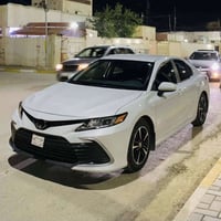 كامري موديل 2023 حره منفيس بأسمي تترقم محافضات  للون اسمنتي المرغوب  م...