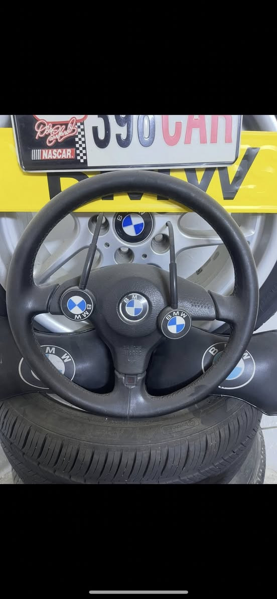 سلام عليكم للبيع غراض مكاني بـغداد الاعلام كلمن وسعرة وعندي نواعم هواي ***********
