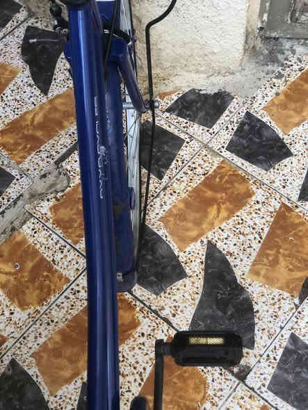 السلام عليكم بايسكل بناتي للبيع سعر ١١٥وبي مجال للطيبين غراضة كلها وياه بريك امامي - خلفي
جاملغات امامي - خلفي+صينية اللشة شخط مابيها  مكاني كوت زين القوس للتواصل واتساب *********** او خاص
