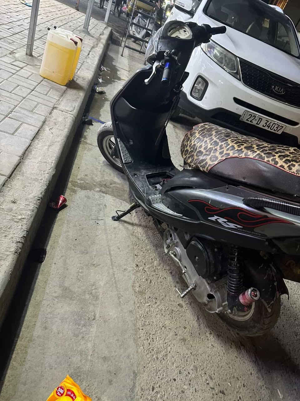 دراجة  ماكس عدله
بوشه55
تايرات جلاتين عليهن وياله نجمه
مكينته حلوه شلعه ومعدل
بس عوزه ترتيب 
سعره ٣٥٠وبيه مجال بسيط 
الشعب ***********
