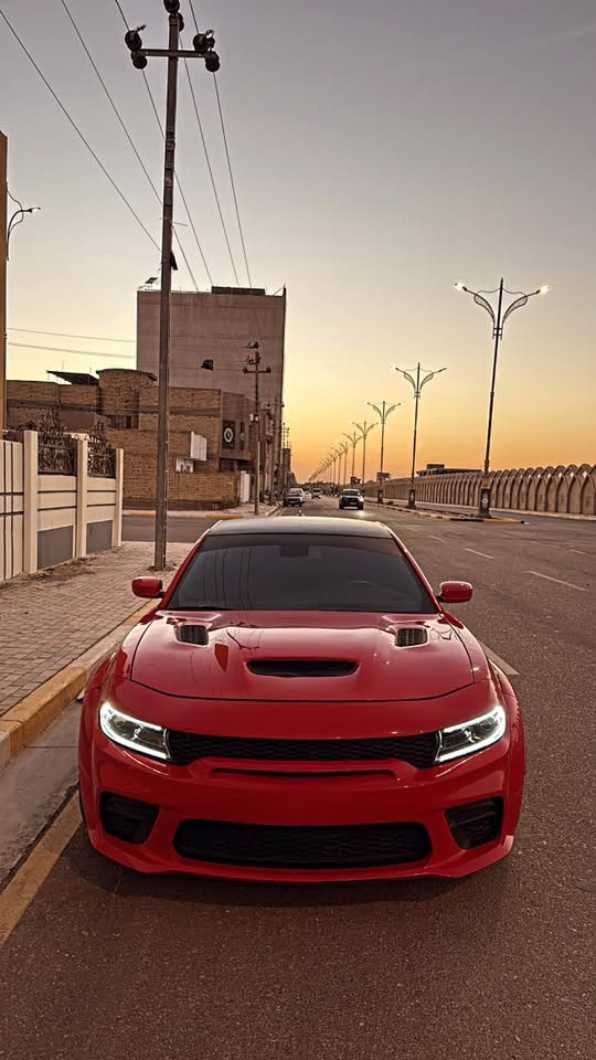 سلام عليكم 
من رخصة الادمن 
جارجر SRT سكات باك
موديل 2020
تحويل مباشرتاً
قطعتين صبغ جاملغ + بنيد
غرفته جديده لون احمر 
اصل وايد بدي 
نقطه عمياء 
تبريد ثلج 
حداديه اماميه خلفيه جديده 
كير مكينه بحاله ممتازه  
الظهر مع التبريد الحماوه تقره 96 
عليه هدرز وتفريغ وبرمجه بلكامل 
صرفه كلش حلو 
والسكات معروفه هواي بيها مواصفات 
مكان السيارة كربلاء 
السعر 22 الف دولار  دفترين وعشرين 
للاستفسار: ***********
