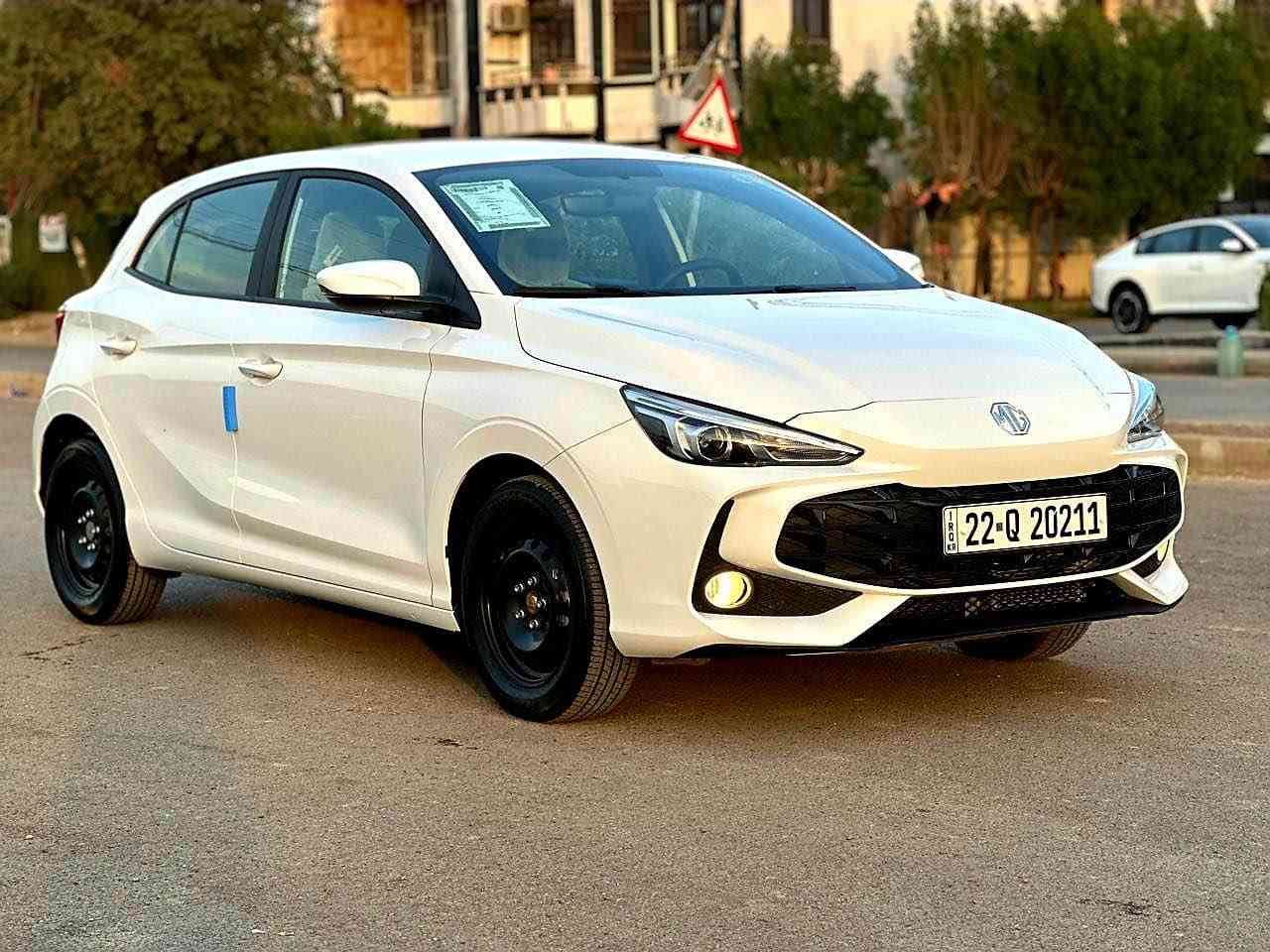 السلام عليكم  MG3
2025 رقم اربيل بآسمي تحويل مباشر 
السياره زيرو ماشيه 6 فقط
***********
بضمان 6 سنوات + 200 الف كيلو متر  
‏‎السيارة رقم اربيل باسمي 
‏‎المحرك 1500 تنفس طبيعي 
كير اوتماتيك
شاشه ابل + اندرويد 
كامره خلفية
تحكم ستيرن جهتين 
لايت + بك لايت Led
بلوجكترات امامية
اشاير بالمري الجانبية 
لايت عدسة 
حساسات خلفيه
حساس ضغط اطارات
 4 جام كهرباء
السياره زيرو ماشيه 4 
السيارة بعدها بلازكات الشركة زيرو 
السيارة ترقيم جديد بأسمي اربيل 
تحويل ثاني يوم مكان السيارة بغداد الكرخ 
الاستفسار *********** بغداد, العراق

