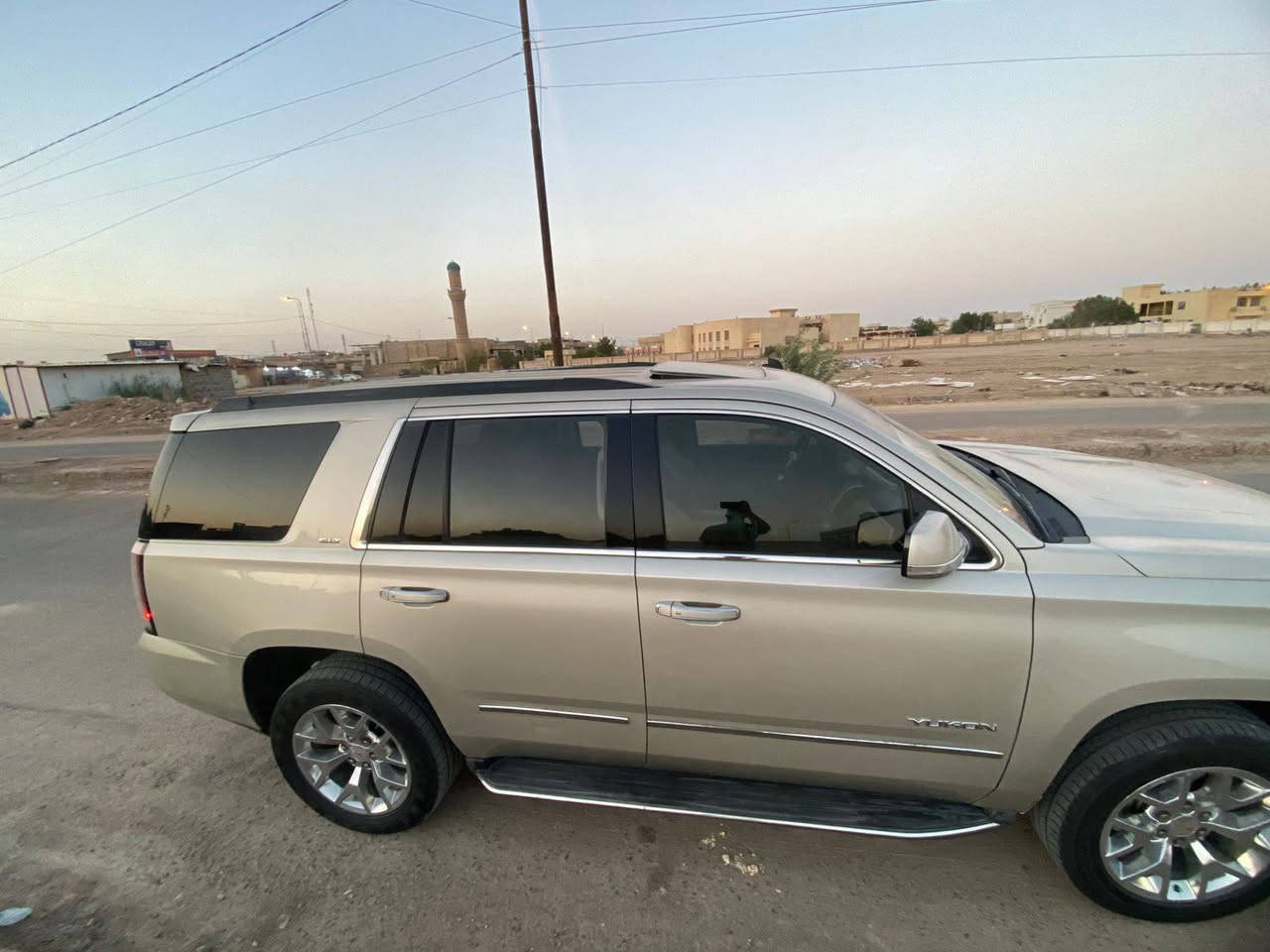 السلام عليكم تاهو جمسي فول واحد على واحد مكفوله بدون صبغ بدون تبديل وارد كندي فحص سونار تخم تاير كير محرك مكفول تبريد ثلج كشنات ملكي  تدفئ تبريد + مساج السياره فول كهرباء اربع بيبان بصمه صدر جديد السعر 315 ,$ للستفسار ***********
