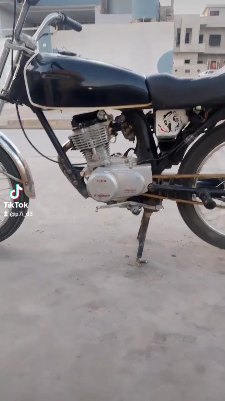 سلام عليكم شباب مطور للبيع مفتوح معمر تعميره جتيته شباب مطور كمل ما يعوزو كلشي السعر 250بي مجال حك جيتك الرقم  ***********الرقم ما بي وتساب المكان موصل جنب ايمن بل تقطيع المامون
