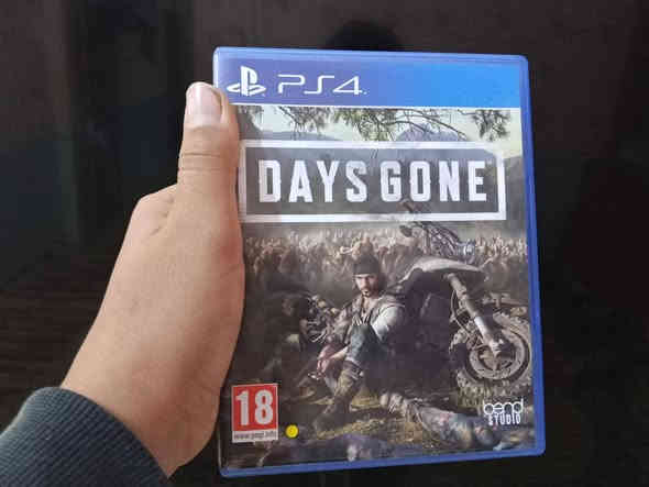 السلام عليكم بلاي 4 سليم كامل ملاحقات وياي يدتين اثنين ويا ثلاث اقراصه ويا العاب تنزيل ما مصلح ولا مفتوح مكاني بصره قضاء المدينه اللي يريد يشتريه السعر بس 225 نريده خلي يخابرني على هذا الرقم***********
