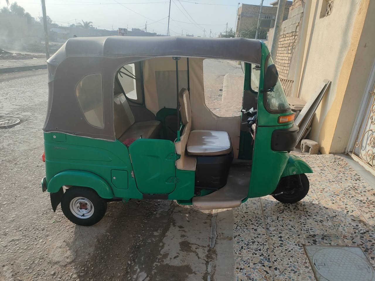 تكتك البيع 22كفاله عامه مرقم وسعر تسعه وسبعميه700.9 مكاني حي الحسن العسكري
***********مكاني حي الحسن العسكري
