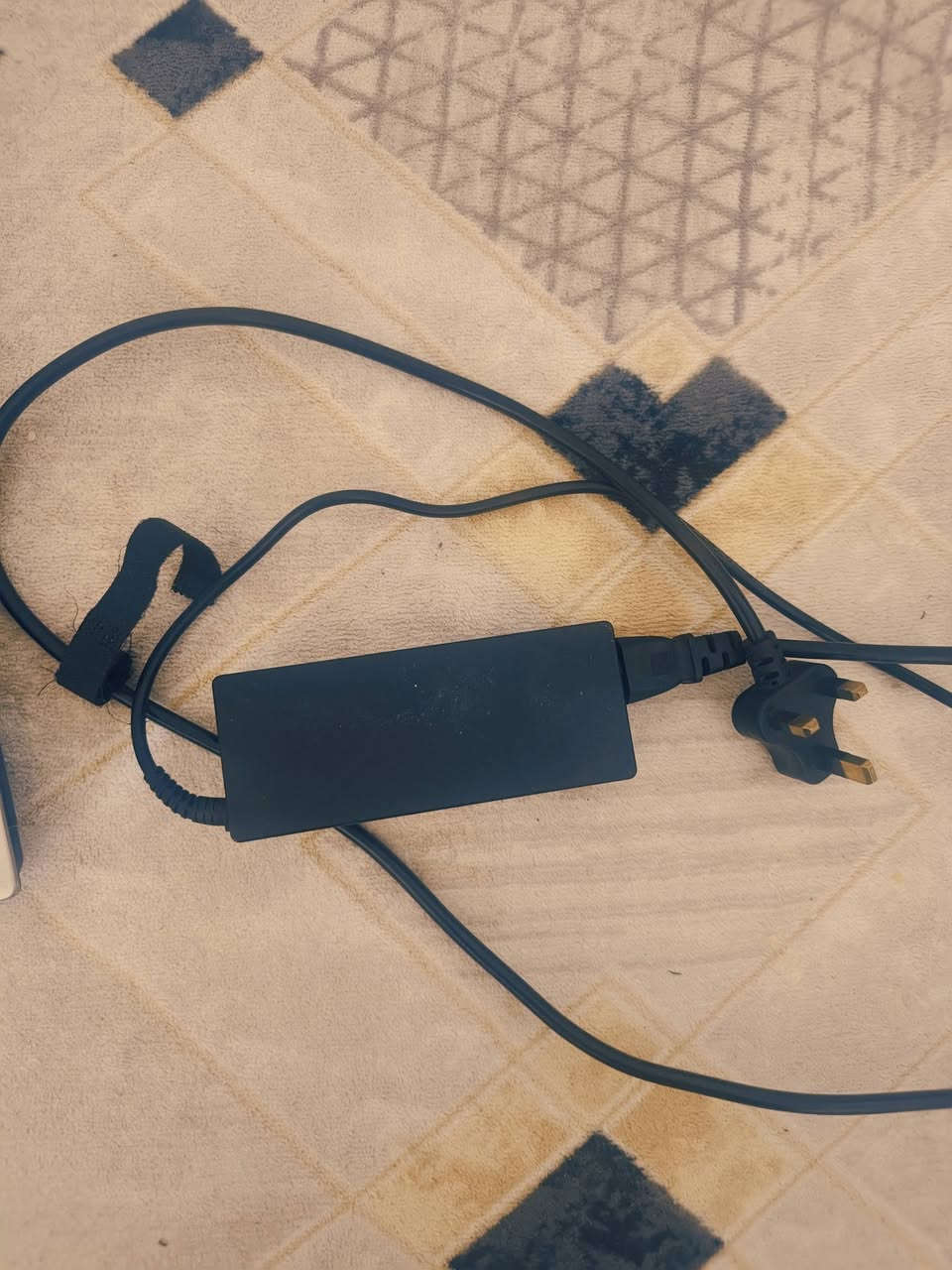 HP ELITEBOOK
الموصفات الخارجيه 
حجم شاشه 14 بوصه 
كيبورد عربي انجليزي 
لوحة  ذكيه لتحكم في خصائص جهاز 
الموصفات الاساسيه 
المعالج كوراي 5 جيل 1
رام 4 گيكه
500 گيكه الهارد 
----------
مفيد لامشاهده الافلام والمسلسلات ومشاهدة المحتوى يوتيوب وسينمانا
وتشغيل برامج اوفس ورد اكسل وغيرها 
!!!!!!!!!!!!!!!!!!!!!!!!!!!!!!!!!!!!!!!!!!!!!!!!!!!!!!!!!!!
   يأتي معه الابتوب شاحنه وماوس لاسلكي 
السعر 90 الف وبيه مجال قليل 
المكان ناصريه حي ثوره


**إذا كنت صاحب هذا الإعلان وتريد حذفه لأي سبب، رجاءا أرسل رسالة إلى الدعم الفني**