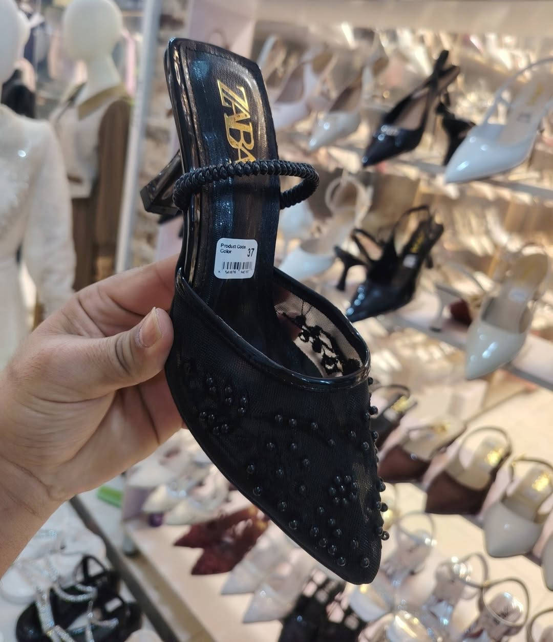 حذا زارة كوالتي جدا راقي ارتفاع 7سم
قياسات من 37الى 40
عنوان المحل ديالى المقدادية حي المعلمين شارع المخضر مجمع العزاوي مقابل أزياء
يوجد توصيل
واتساب ***********
