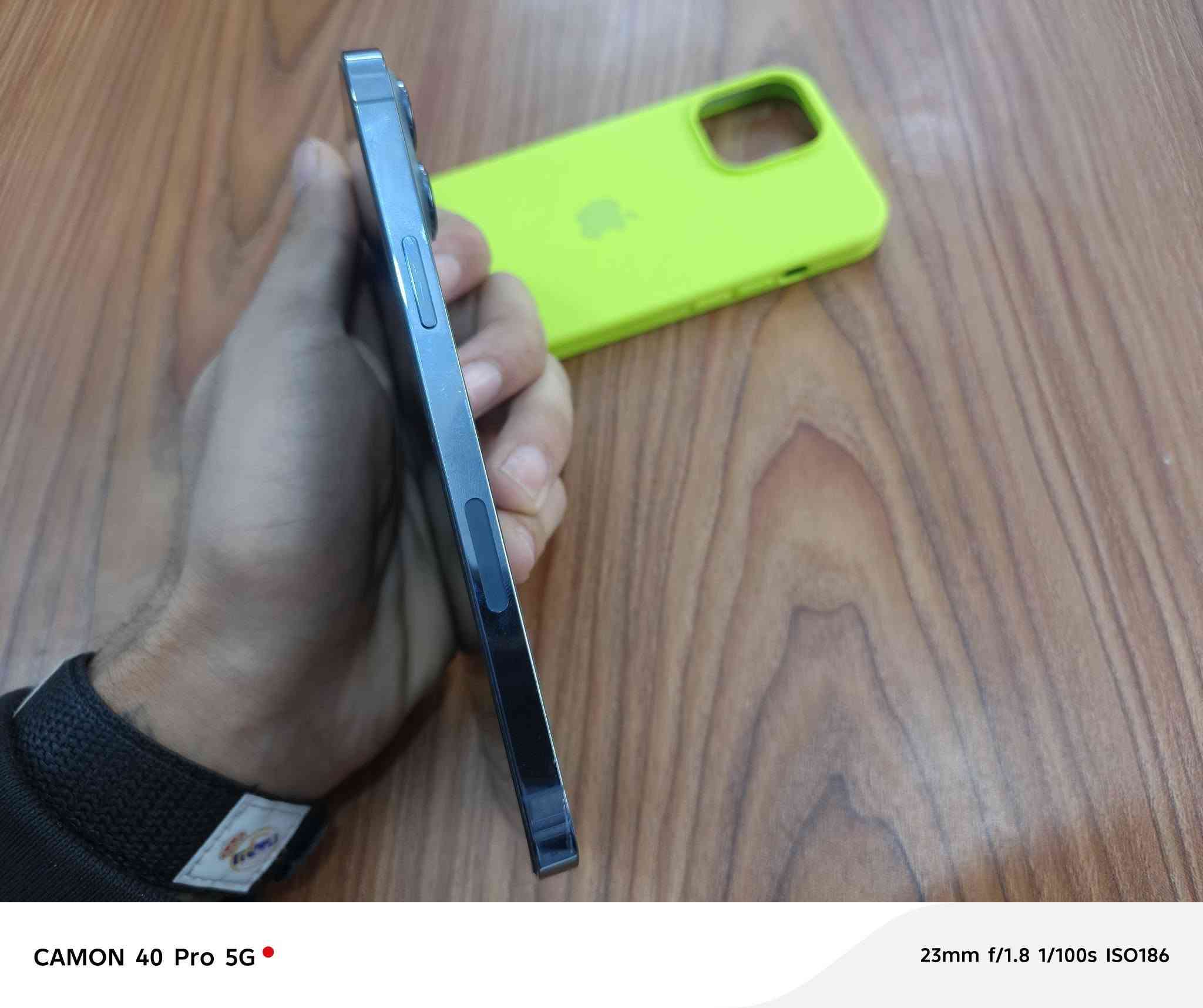 موبايل ايفون للبيع نوع 13  برو ماكس
ذاكره 256   
بطاريه 92
نضافه 100٪
بعد احلا من الصوره         
 للاستفسار     ***********
