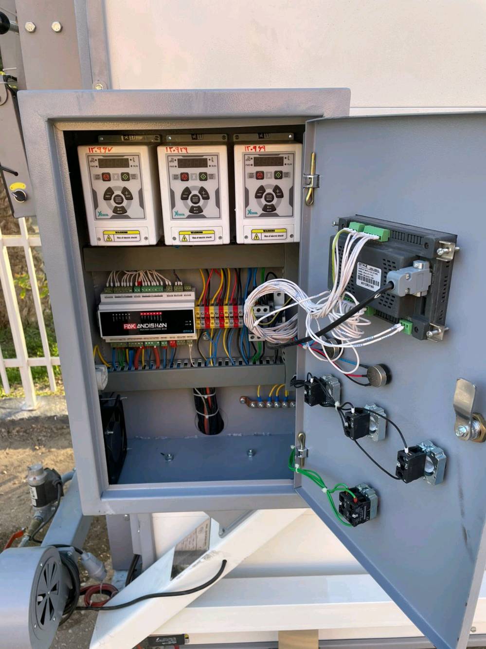 بابل 
مخبز ( فرن ) كامل للبيع للاستفسار الاتصال على الرقم التالي *********** او المراسله على الواتساب 

* بدون تنصيب .