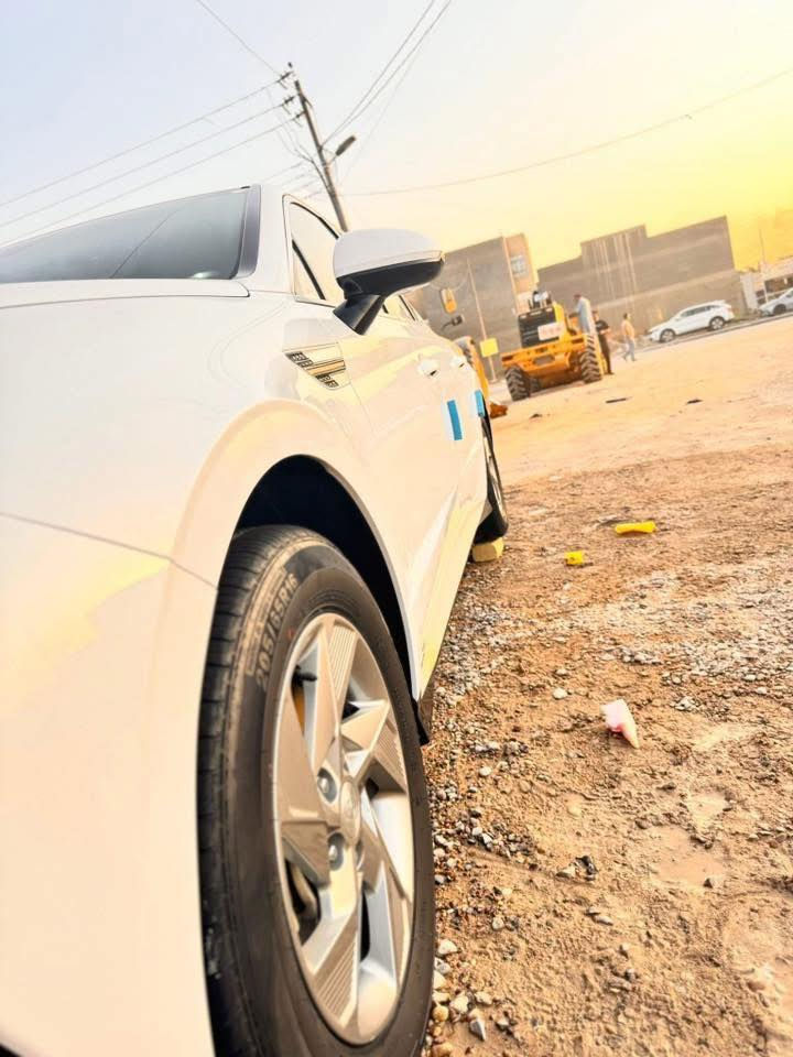 سوناتا موديل 2024 سوناتا 
***********
مرقمة بغدادبسمي  
عداد المسافة 5

نوع الوقود : غاز فقط

كفالة عامة مطلقة كلين تايتل 
_______________
السعر 215

المواصفات ............

محرك 4 سلندر 2000

دخول ذكي 

لايت زنون

تحديد مسار

رادار امامي

شاشة ديجيتل 

كامره دواره

حساس خلفي 

حساس امامي

اريل نڤگيشن

دواخل جلد اصل 

 تدفئة تبريد كشنات

كشن سايق كهرباء 

شاشه كبيرة

بك لايت لد 

بصمة تشغيل

تدفئة ستيرن 

قياده ذاتيه على الخطوط السريعه

تحكم ستيرن

مثبت سرعه

نضام قياده ايكو+سبورت +سمارت+نورمال 

تبريد خلفي

نظام تحكم 

اوتو هولد

ستيرن كهرباء

نظام ترحيب 

سستم صوت متكامل 

منافذ شحن USB Type-C

***********

_______________

للاستفسار الاتصال على ***********
