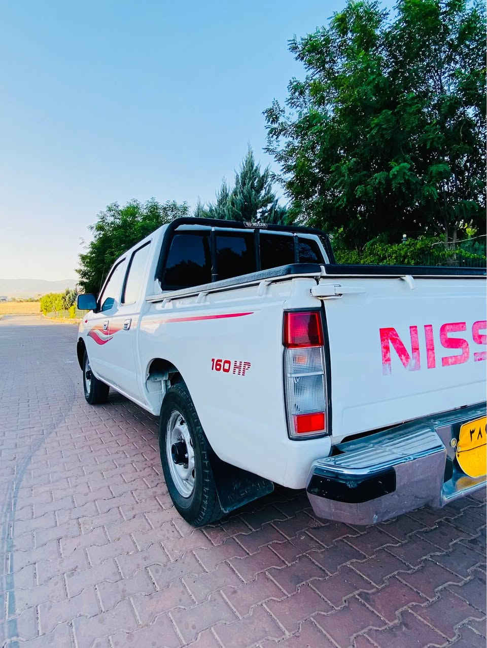 نيسان ٢٠١١ ماليزى 
بي سيوغ گيرو مه كينه و ئه كسل ب شه رت 
سياره كه زور جوانه 
جار تايه ى جديد 
سعر قفل ١٢٠$
*********** اكر, نينوى
