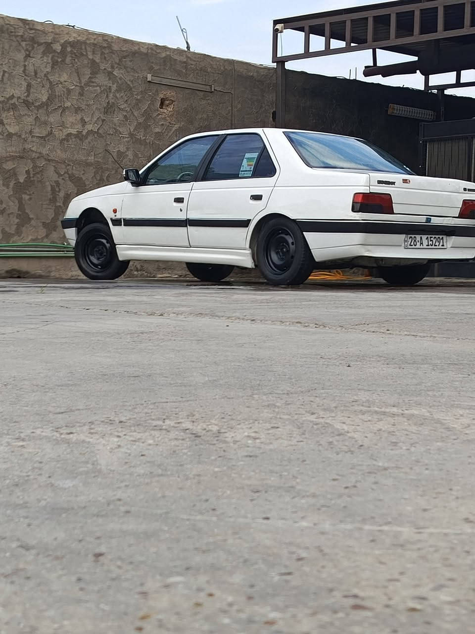 سلام عليكم بيجو 405 
لبيع موديل)(2012) 
ضرر  جوملغ مصلح بدون تبديل 
مكان نجف ابو صخير رقم( ***********)
(السعر 38 )
