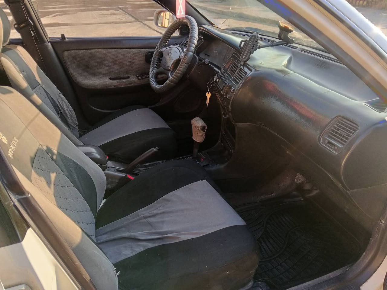 السلام عليكم كورلا1992 للبيع
رقم نينوى 
سعر 53 
طخم تايرات جديد
باتري جديد
كاربون بانزين 
بيها قطعتين صبغ بدون دواخل
 سنويا خضرا 
 شرط التحويل 
مكان السيارة موصل
للاستفسار الاتصال على الرقم 
***********
