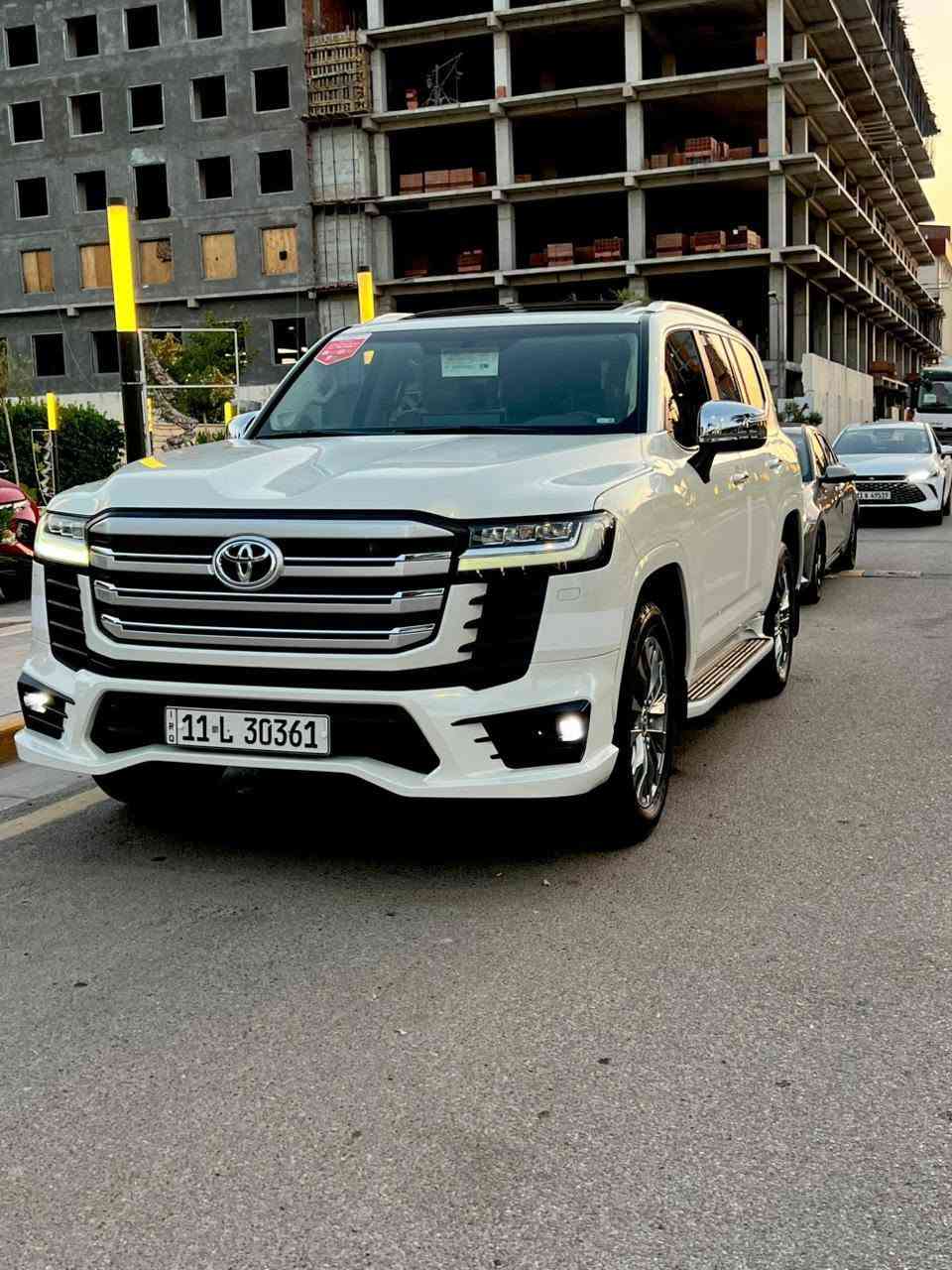 لاندكروز 2022 VX (تنفس طبيعي المرغوب )   
‏‎سنة الصنع: 2022
‏‎ضمان شركة SAS
كل غراض بلادي موجود

ماشييه  53  الف  كم حقيقي 
‏‎المواصفات :
-المصابيح:  LED
-رادا أمامي خلفي جانبي
-نظام الصوت JBL
- محرك 6 سلندر  
‏‎- فتحة سقف ( سلايد ) 
-٣ شاشات 
- شاشات ترفيه خلفية
‏‎- مقاعد جلد-تدفئة-تبريد
‏‎- مقاعد كهربائية 
- مقاعد امامية تبريد 
- ⁠تبريد وتدفئة امامي خلفي 
‏‎- بصمة الابواب 
‏‎- صندوق كهربائي
‏‎- مصابيح LED و زينون
-7 راكب 
-شحن واير ليس 
-حساس امامي خلفي 
‏‎- حجم العجلات 20 inch 

مكفول كفاله عام كلشي فقط  رصعة  في الجاملغ الأمامي.  جهة السائق  مسحوبة  PDR. السونار في المنشور 
مكفولة كفالة عامة من الدعامية إلى الدعامية
‏‎ بدون صبخ .
‏‎دعاميات هم بدون صبغ ،
محرك كير بشرط مامفتوح
‏‎سيارة حيل نظيفة كلشي عل بلاد لوك
‏‎سنوية جديدة   
‏‎باسمي السنوية بشرط تحويل  
‏‎سيارة مابيـها دينار مصرف كامل من كل نواحي
رقم بغداد 
نفسي يوم /تحويل 
مكانك /بغداد

رقم صاحب سيارة
***********
