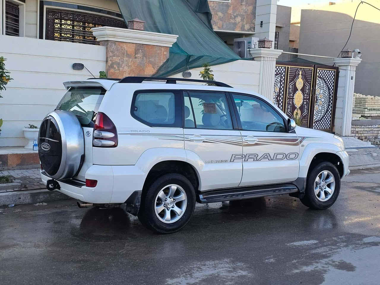 سلام عليكم برادو 2007. كويتي فوورل خليجيه رقم بغداد جديده السياره وجاهزه 6 سلندر مامفتوحه ب160 وبيه مجال حك الجيه 
اي الاستفسأرً ***********
***********
مامتواجد بلفيس
