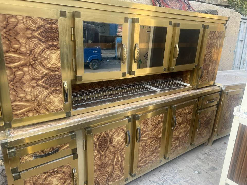 كاونتر مترين ونص امبطن وسنك مرمر متر ونص  السعر 450 الحيانيه سوك القسم  رقم***********
