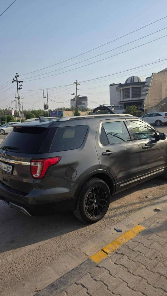 السلام عليكم للبيع او مراوس فورد اكسبلورر موديل 2017 مواصفات XLT  
شاشه كبيره اندرويد اوتو كار بلي 
بانوراما
بصمه + رمز سری 
جنطه كهرباء
حساسات امامي خلفي كامره 
رادار ( بي نقص حساس واحد حاليا ميشتغل )
كشنات جلد 7 راكب كهرباء
السياره حادثها سرقه موضح بالصور
 بيها صبغ القطع المسروقه + قبغ الجنطه
 تشتغل طبيعي عالبانزين العادي  v6 3500 محرك 
محرك جديد ما صار فتره من شديته وسويت ادامه كامله
السعر ١٧٠ وبي مجال للشراي
رقمي ***********
*********** اتصال + واتساب حلة, بابل

