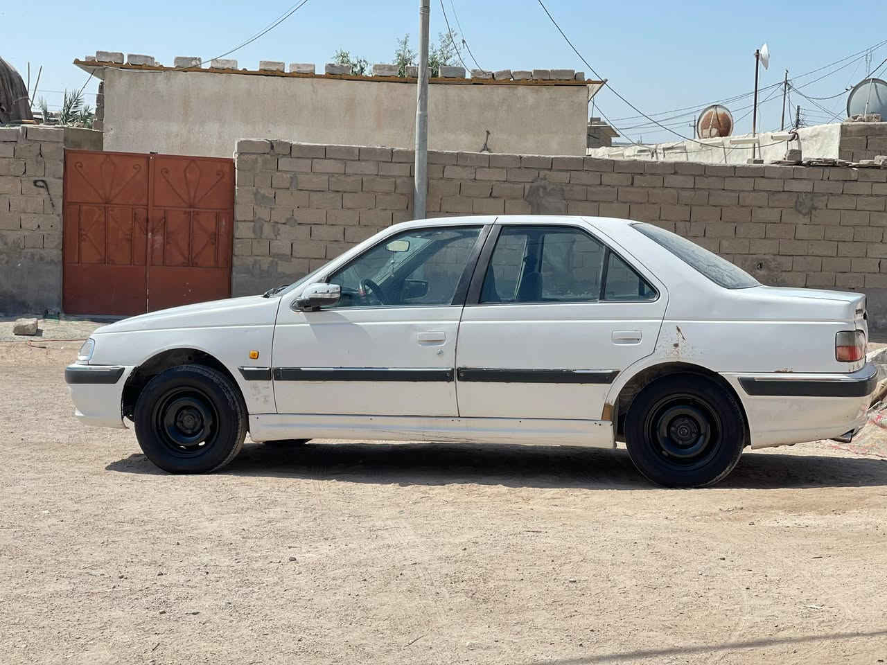 سلام عليكم بيجو بارص البيع مكفول من مكين وكير و حدديه الكان البصره زبير السعر 35وبيهً مجال ***********
