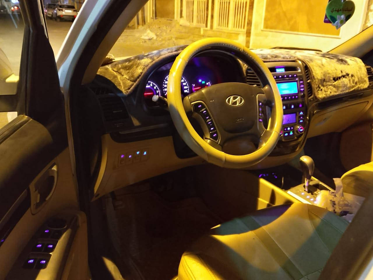 موديل 12 فول مواصفات فتحه تبريد بيانو تحكم جهتين لايت كهرباء سته سلندر ثلاث قطع تبريد مري شفط رقم جديد انكليزي
مكان سياره بالنجف ***********
