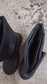 حذاء كلش حلو ونظيف وجديد مال دراجات هارلي والسعر 25 قفل  والعنوان بغدا...