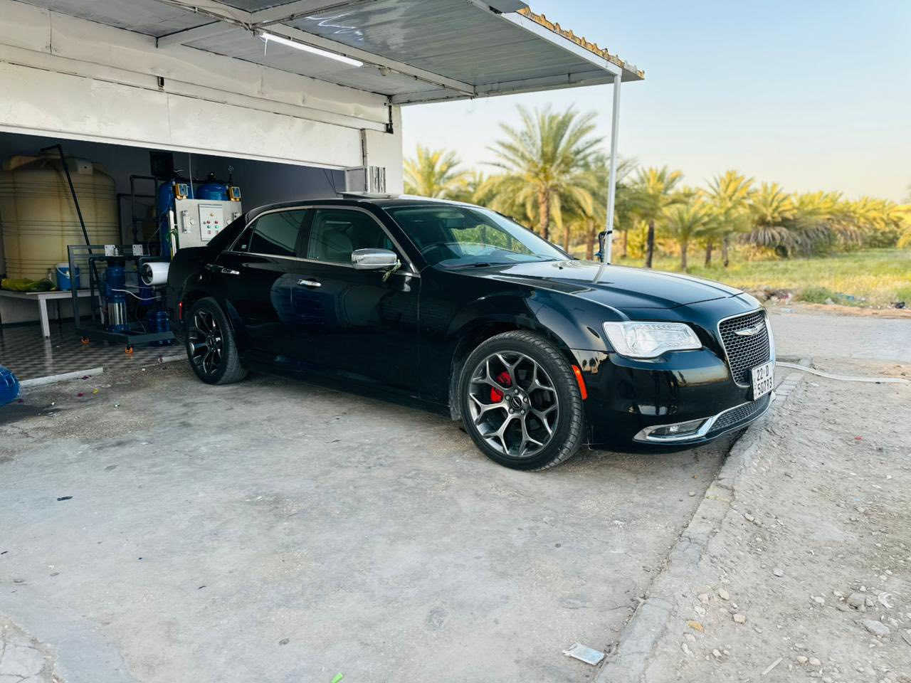 كرايسلر 300c. اوباما 📦🪬

الموديل2017. 

العداد 126✅
سعر230
المحرك : V6 . 3.6L . . 

المواصفات :🔥

* پانوراما  فتحتين 

* مصابيح امامية زنون مع LED

* حساسات خلفية . 

* شاشه كبيرة مع نظام ملاحة نفكيشن GPS .

برده خلفيه كهرباء

* سستم صوت دمام مع سماعات بريميوم .

* مقصورة الركاب من الجلد الفاخر .  اسود 

* المقاعد الأمامية كهربائية .

* تشغيل عن بعد . 

* محدد سرعة . 

* تلفون بلوتوث . 

* كاميرا خلفية .

* مرايا متحسسة للاضاءة العالية . . 

* دخول ذكي (بصمة) .

سياره فول مواصفات ما عدا الرادار 

الرقم اربيل  سياره باسمي تحويل ثاني يوم مباشر 

مكان السيارة 📍الحله ناحيه النيل

***********
