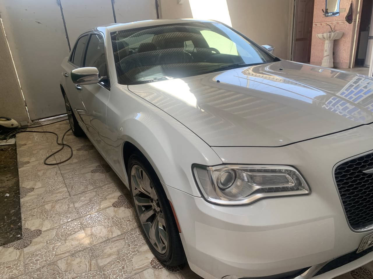 أوباما 2019 limited 
كلين تايتل كار فاكس

كفاله عامة ماعدا رصعة بالباب الخلفي على وضعها
ماشية 75 ميل
مواصفات فول ماعدا الرادار
رقم اربيل
السيارة جديدة كلشي على وضع الشركة وتخم تايرات رودستون 
وترايها لاربيل

العنوان البصرة

***********
