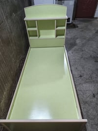 تخت ابو النفر بي حويتين جديد مخضو قبل أسبوع .  السعر 50 الف  آسيا 0773...