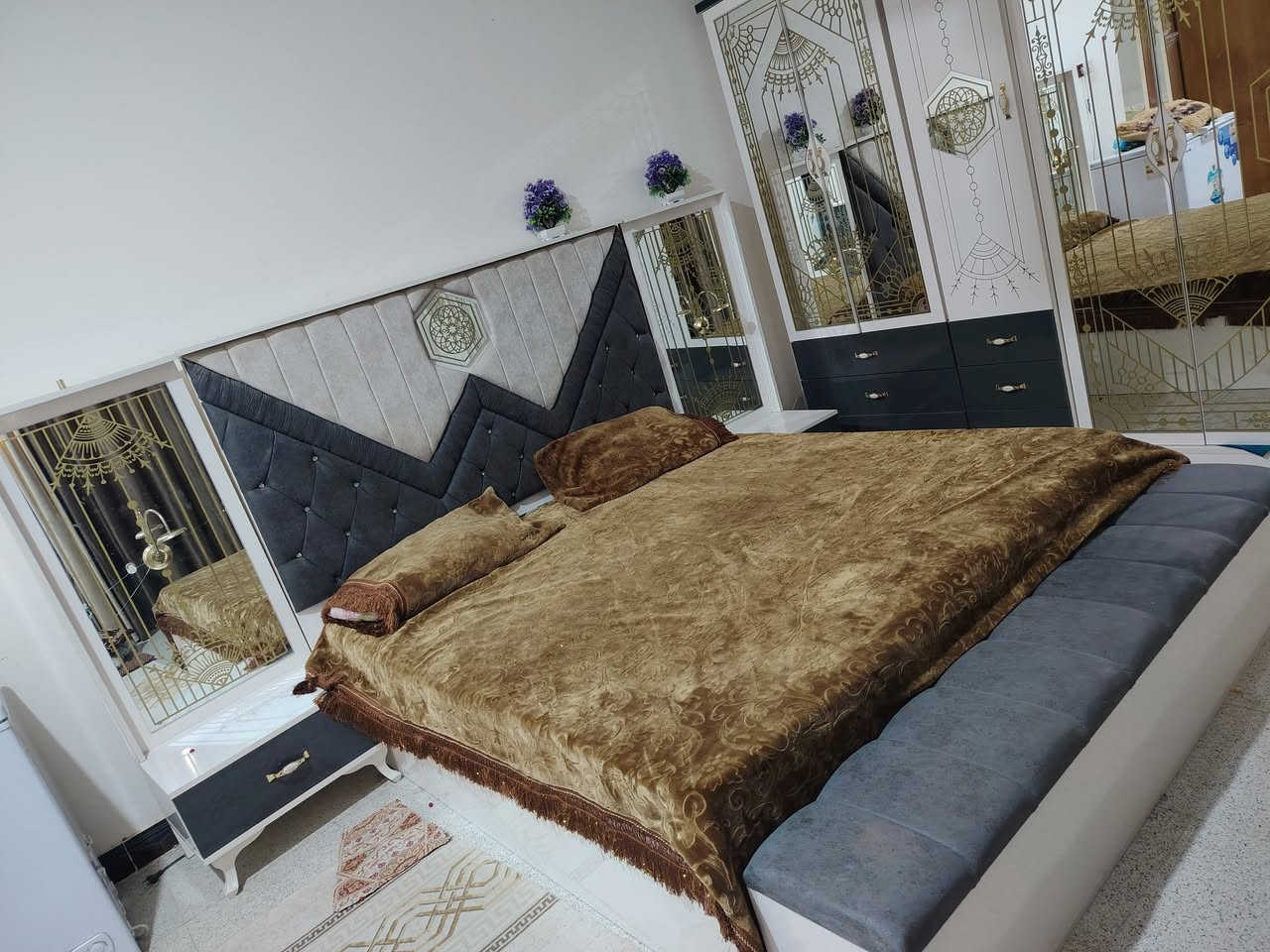 غرفه نوم مستعمله ونضيفه كلش مابيها ضرر ابد
السعر 950 وبيها مجال قليل  ***********
