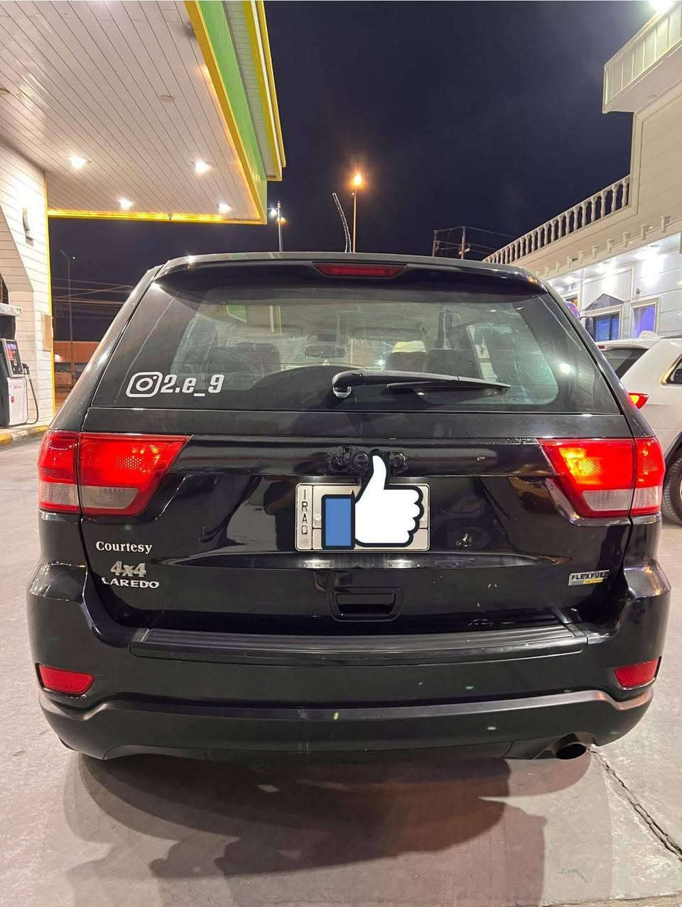 للبيع جيب لاريدو موديل ١١ رقم بغداد حادثها بنيد فقط وبيه شخوط ورشيتهن ٣قطع الباقي كفاله عامه تحويل ثاني يوم سنويه جديده مكينه كير حداديه تبريد مكان السياره ميسان لاتصال ***********السعر ١٤٤
