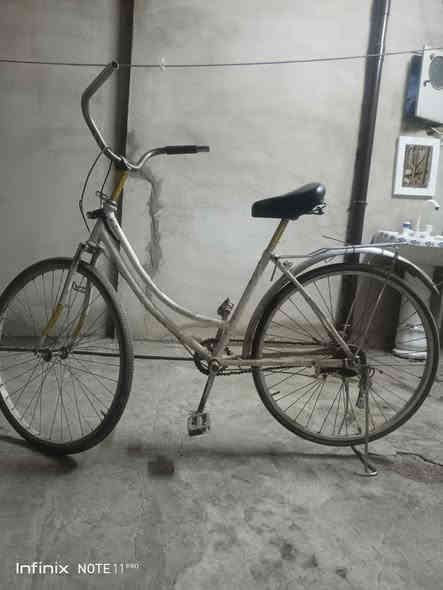 بيسكل للبيع السعر 40 الف وبي مجال بس الويل الكدام عوج *********** واتساب وخاص موجود
