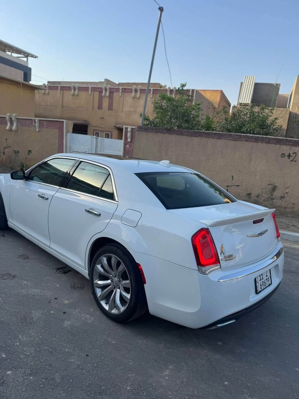 للبيع فقط . بدون مراوس .
سعرها 250 ورقة مجال بسيط كفالة عامة .

كرايسلر اوبامة موديل 2019 

الفة c فول موصفات

ماشية حقيقي 105 الف

سيارة حيل جديد بحالة وكالة

بل واقع احلا من صور بالف قاط .

گير محرك صدر اكسل عل وضع شركة

تخم تاير توة شادلهة اي نقص مابيها

مواصفات بنورامة فتحتين بصمة تشغيل تشغيل عن بعد 

شاشة كاربلي كشن حضن مري قلاب 

كامرة 360 كشنات تدفئة تبريد 

سيارة نضيفة مال بيت 

رقم بغداد 

مكان سيارة بابل داخل مركز مدينة .

تواصل؛***********

.
