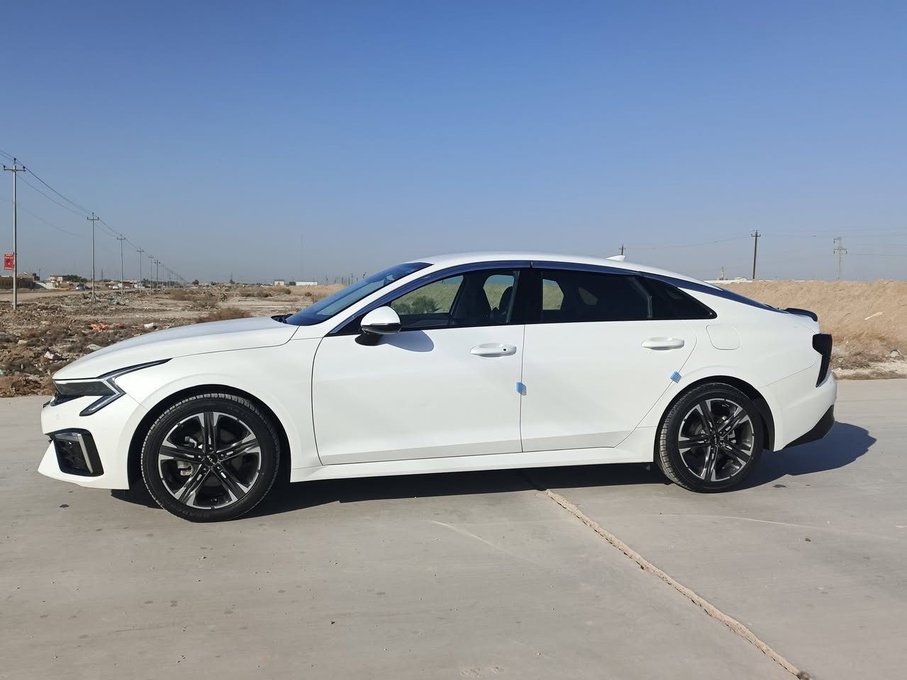 سلام عليكم K5 موديل 24وارد كوري غاز ماشيه 30الف اسياره فول مواصفات ما عده البنورامه تشغيل عن بعد مانع اصتدام امامي خلفي اسياره فول رقم قادسيه معوقين السعر 210او بيه مجال الاستفسار لاتصال على الرقم 
‏‪0772 681 9370‬‏
