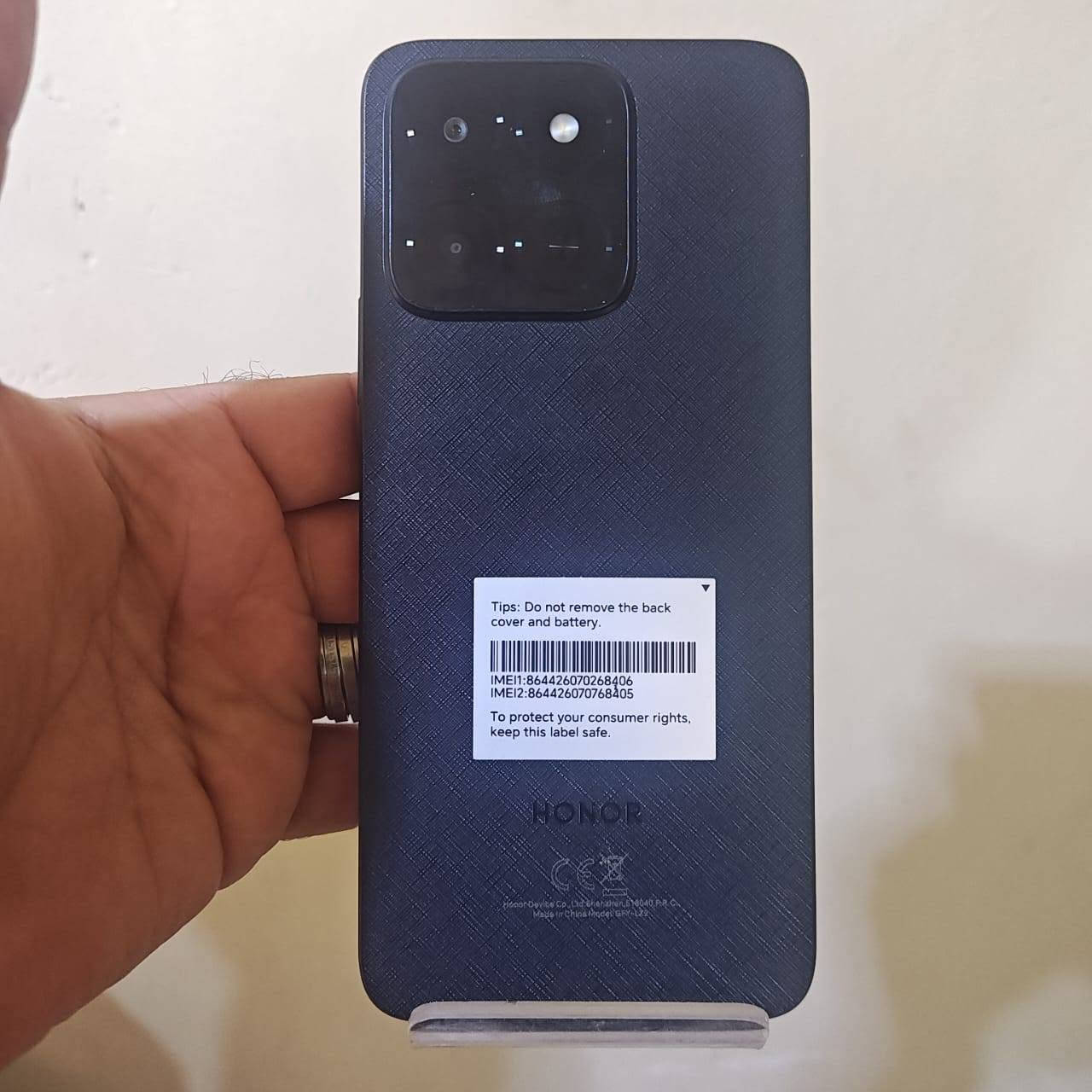 📱 للبيع HONOR X5b مستعمل – نظافة 100%
🔹 الموديل: HONOR X5b (GFY-LX2)
🔹 الحالة: مستعمل نظيف جداً، نظافة 100%
🔹 السعر: 125,000 دينار عراقي
🔹 الملحقات: بدون ملحقات
📋 المواصفات: ✅ شاشة 6.56 إنج TFT LCD بدقة HD+ ومعدل تحديث 90Hz
✅ معالج MediaTek Helio G36 ثماني النواة
✅ رام 4GB + 4GB HONOR RAM Turbo
✅ ذاكرة داخلية 64GB
✅ كاميرا خلفية 13MP
✅ كاميرا أمامية 5MP
✅ بطارية 5200mAh تدوم لفترة طويلة
✅ نظام Android 14 مع واجهة MagicOS 8 �
تلفونك +١
🚚 يوجد توصيل إلى كافة محافظات العراق

*********** 📩 للاستفسار أو الحجز راسلني على الخاص

