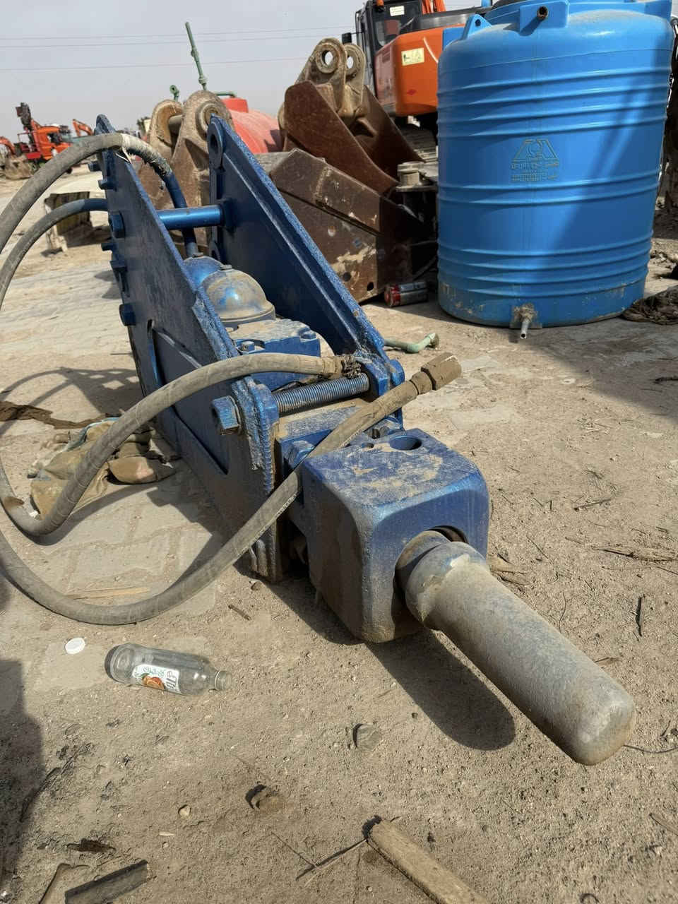 نقار همر عدد 2 للبيع العنوان واسط - الكوت )  شرط الفحص والعمل (***********) للاستفسار اتصال فقط
يرهم جيسي بي ويرهم الازرك حفارة تاير
