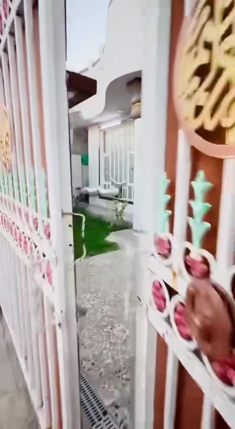للبيع بيت بلبانروما زراعي قرب  المدارس مساحه 220 متر ركن كامل خدمات ***********
