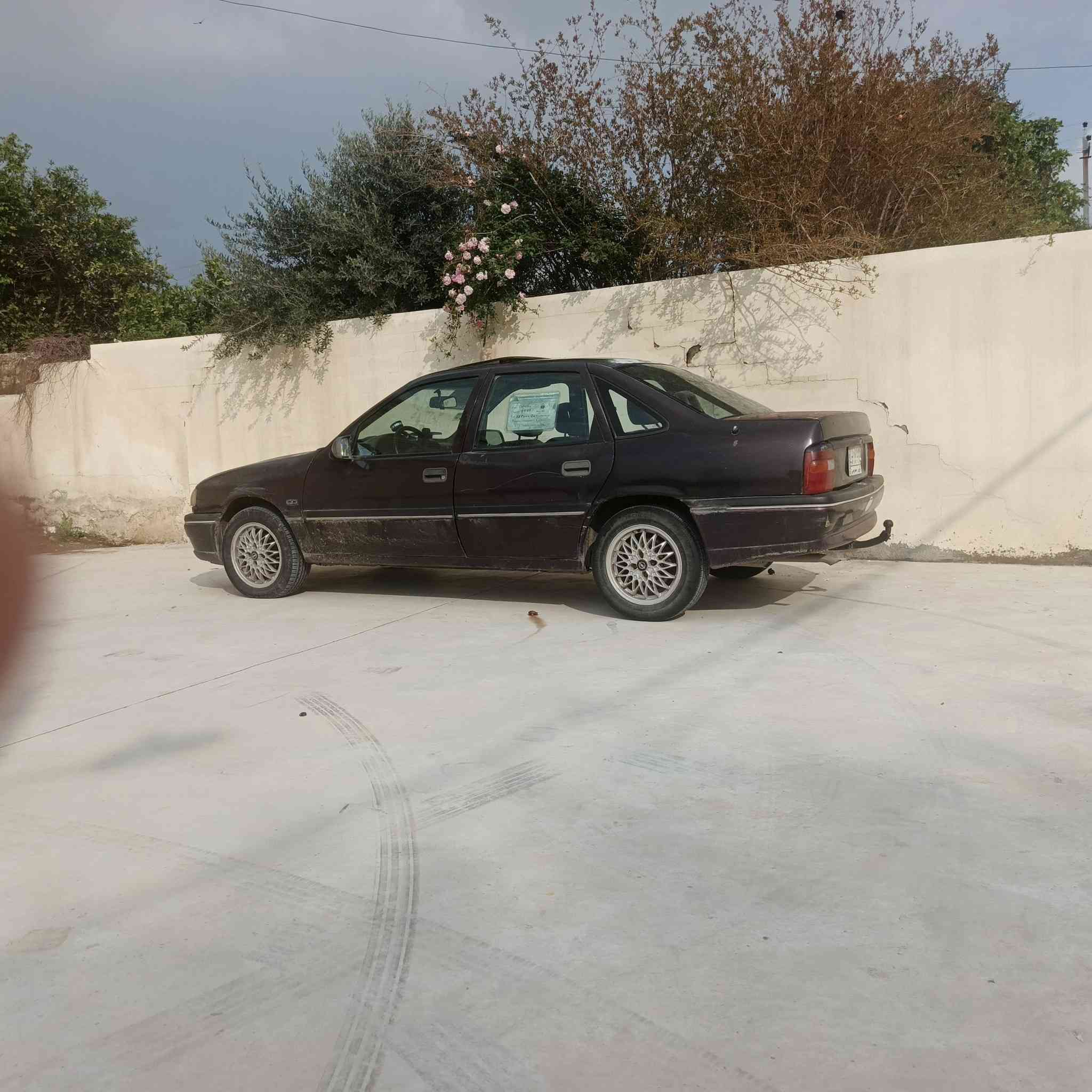 فكتره  توماتيك حجم 20 موديل 93 وضع شركه بدون صبق بدون أي ملاحضه لا صرف ولا نفخ محرك كير شرط رقم الماني سنويه عضم سياره ترايك البصره جاهزه من كلشي تايرات جدد طخم كلو مبدلو جديد دتفه حار سياره ستيرن بور سيدي كرستال تنته كهرب  شرط الوكاله ولتحويل عنوان موصل أيسر حي القاهره الهاتف *********** (((( *********** السعر 40  , بيه مجال قليل
