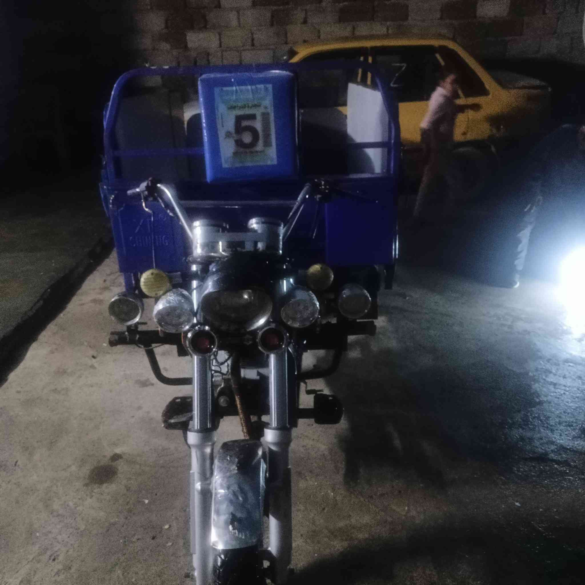 سلام عليكم خوان عندي ستوت موديل 23
كله بلاديه 
شركه 
السعر مليون 600
***********
