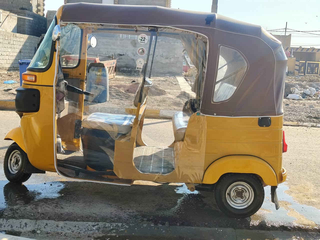 السلام عليكم تكتك للبيع موديل 20 رقم مكفوله من الصبغ والمعجون بس دوس معمر مكينه اكسن جاهز السعر 5800 المكان واسط الحي ***********
