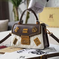 شنطة صغيرة • ٢٢×١٤ سم • خانقين